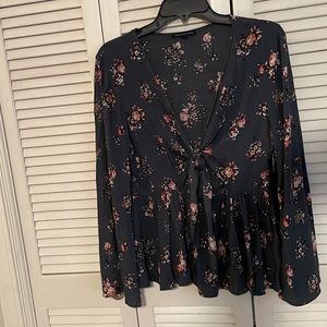 American Eagle Outfitters shirt size large